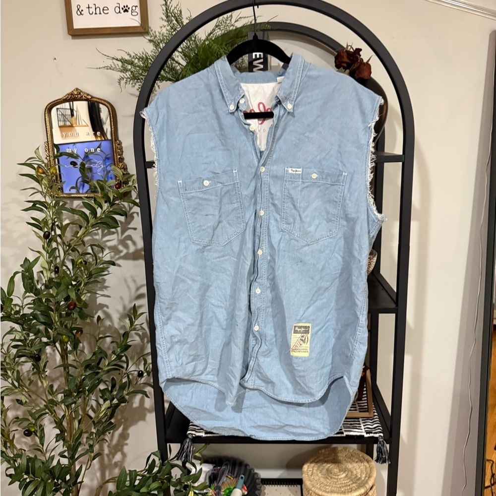 Pepe Jeans Light Blue Sleeveless Casual Shirt size large
